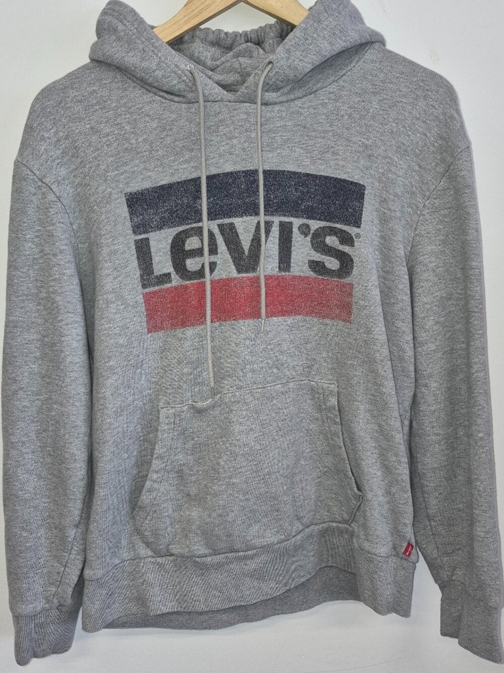 Levi’s Grey Logo Hoodie Womens Size Small Graphic Pullover Sweatshirt